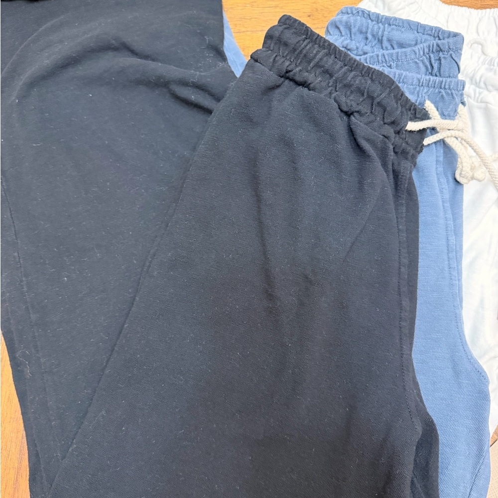 Perfect White Tee Wide leg sweats (3 pairs great price)
